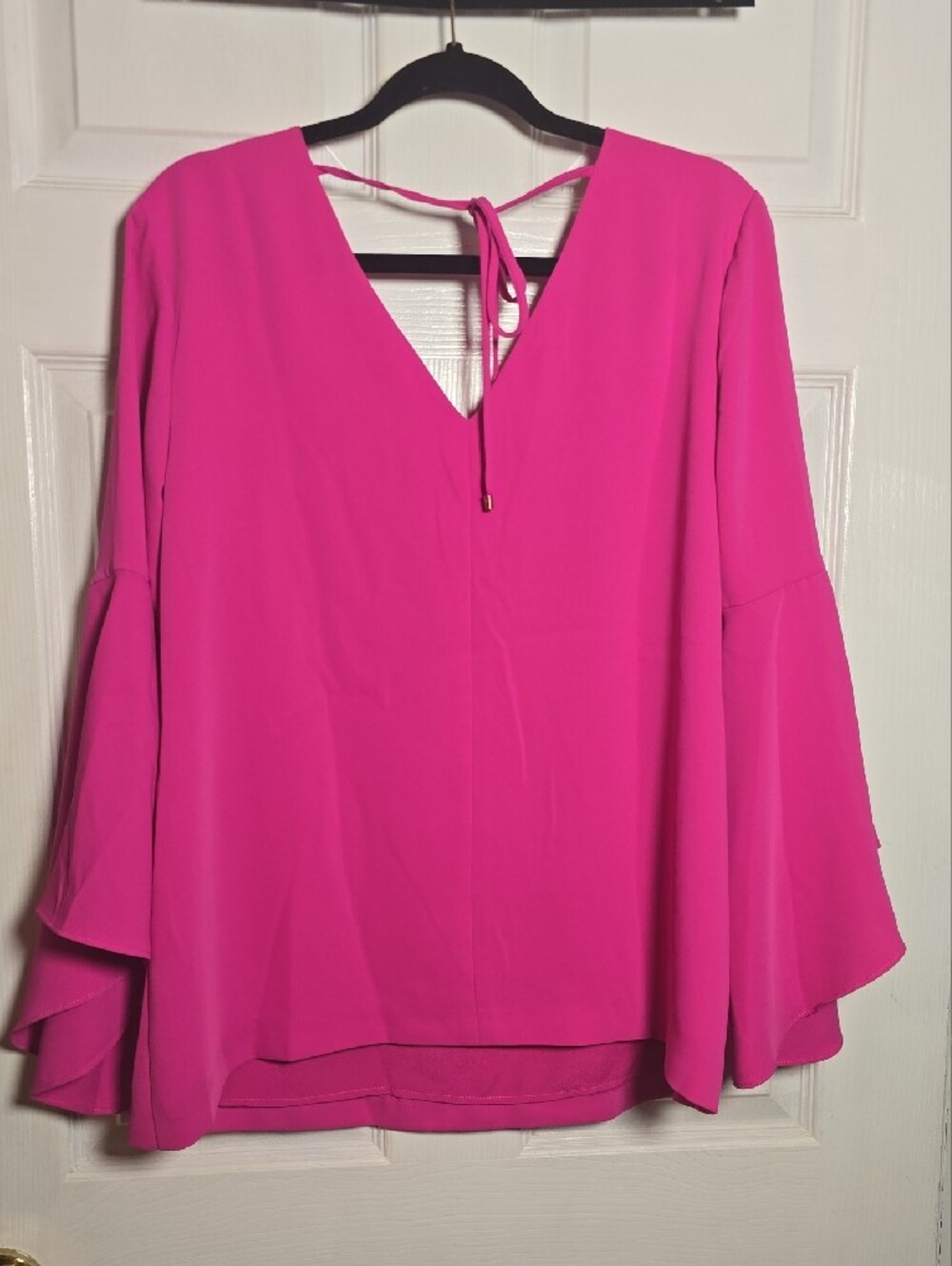 Trina Turk M/L Hot Pink V-Neck Bell Sleeve Blouse - Picture 5 of 5